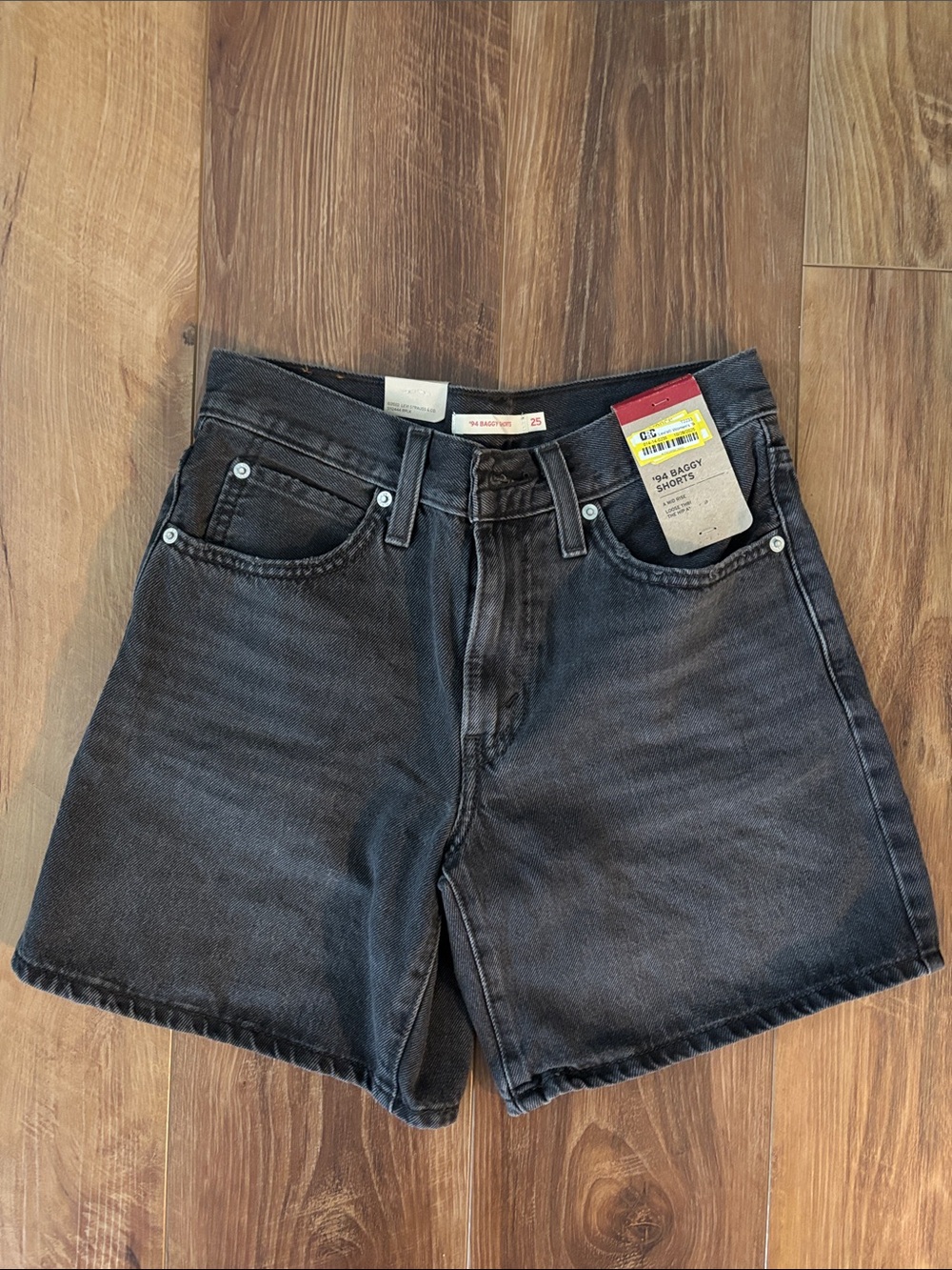 NWT Levi’s ‘94 Baggy Denim Shorts in Black